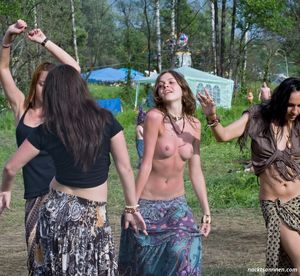 hippie nudist