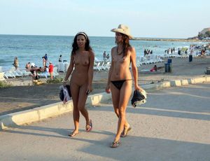 family nudist young girls