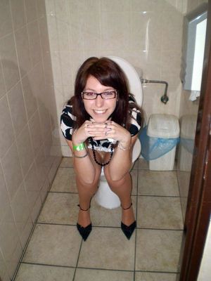 masturbating on toilet
