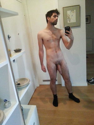 nude male selfie
